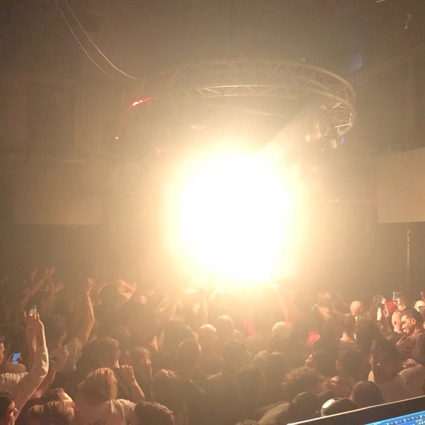 Brown Alley Melbourne CBD 2 tips