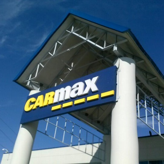CarMax Auto Dealership in Garland