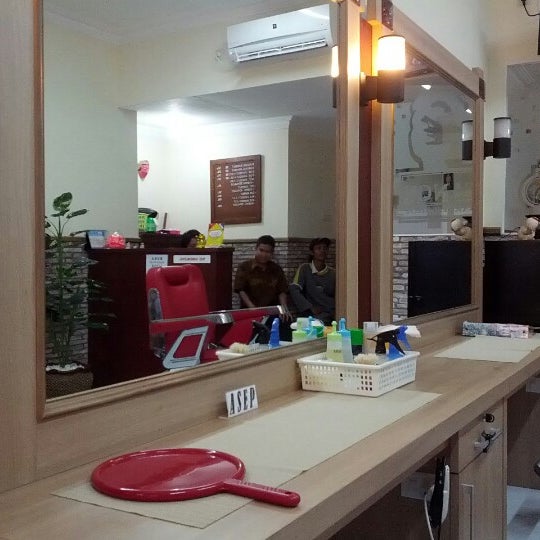 salon im malang fancy barber shop salon barbershop in malang salon im malang fancy barber shop salon barbershop in malang