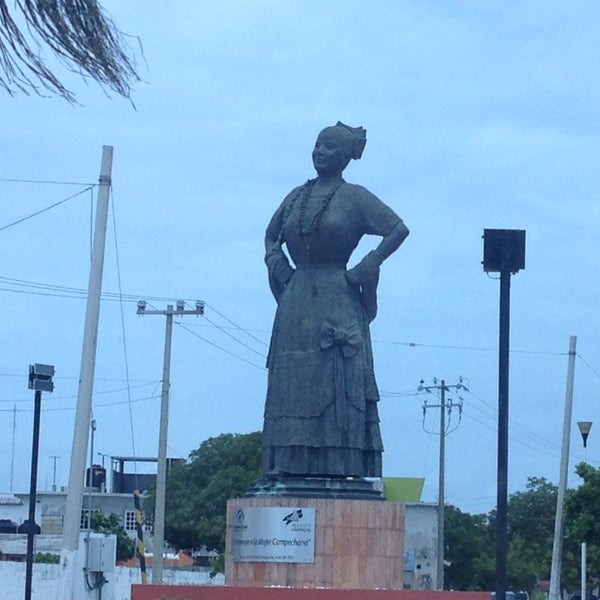 Monumento a la Mujer Campechana Cd Carmen, Campeche
