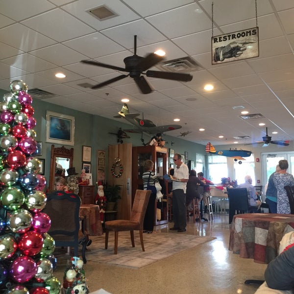 C.J. Cannon's Restaurant Breakfast Spot in Vero Beach