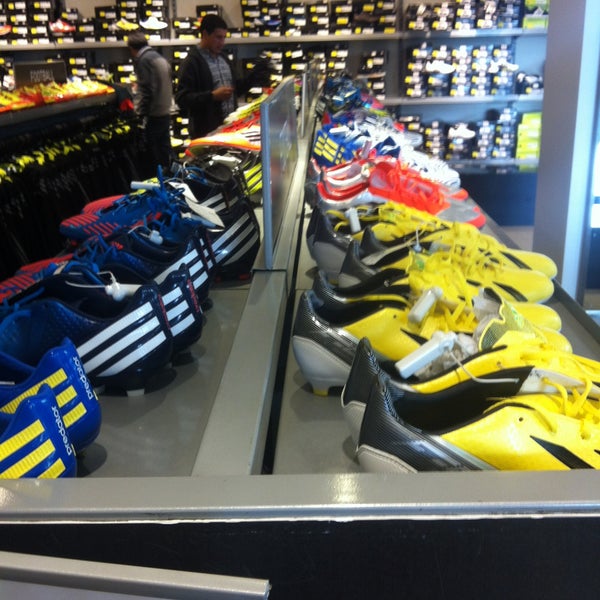 adidas outlet rivadavia adidas outlet rivadavia
