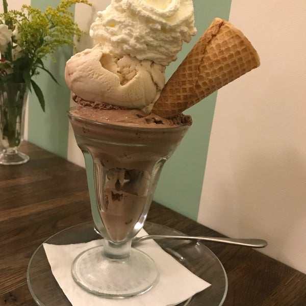 Shug's Soda Fountain and Ice Cream - Ice Cream Shop in Seattle
