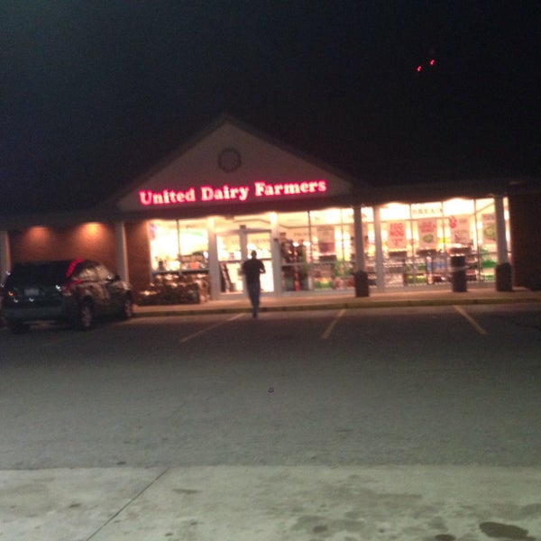 United Dairy Farmers (UDF) Gas Station in Sunbury