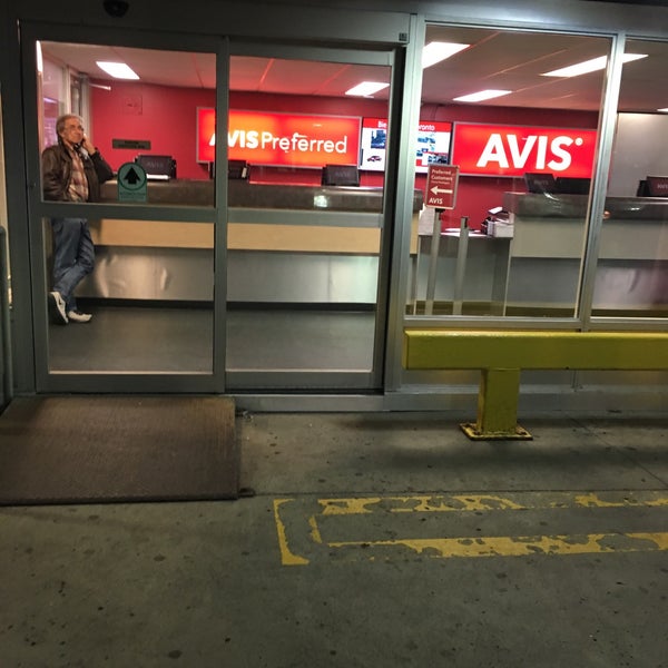 avis car rental phoenix