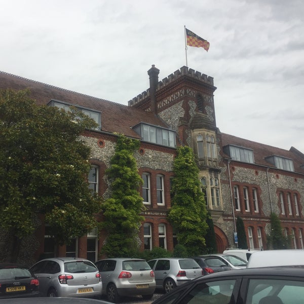 University Of Winchester Queens Rd