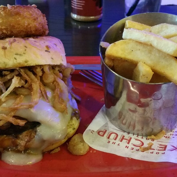 Red Robin Gourmet Burgers Orlando, FL