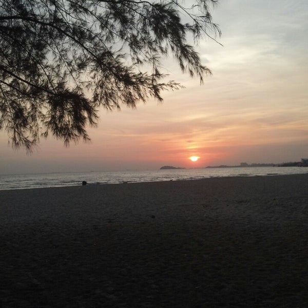  Pantai Saujana Pantai Batu Empat Beach in Port Dickson 