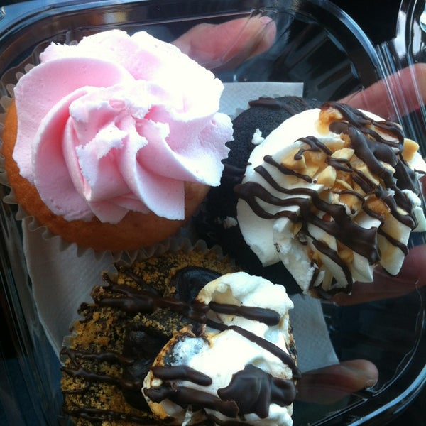 The Cupcake Lady Food Truck The Cupcake Lady Food Truck