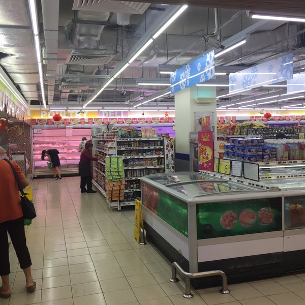 ntuc-fairprice-supermarket-in-singapore