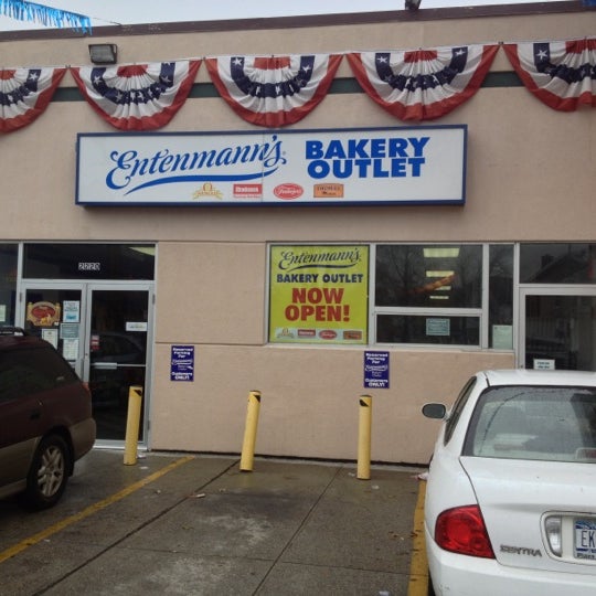 Entenmann&#39;s Bakery Outlet - Food & Drink Shop in Brooklyn
