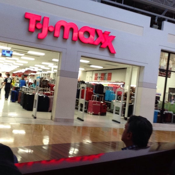 sawgrass mall luggage stores