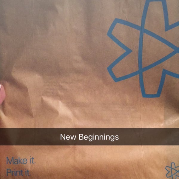 Fedex kinko s now closed shipping store