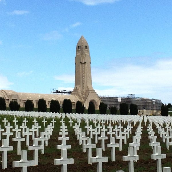 Ossuaire de Douaumont - Cemetery