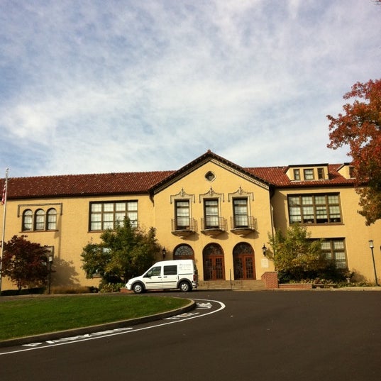 John Burroughs School - High School in Saint Louis