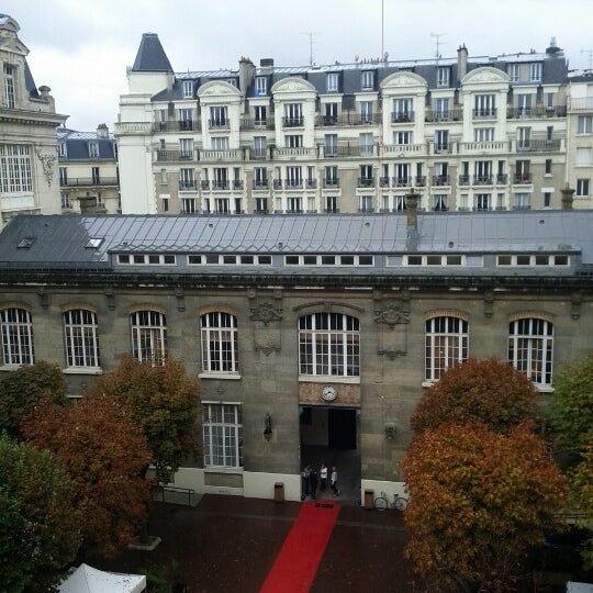 ESCP Europe SaintAmbroise 79 avenue de la République ESCP Europe SaintAmbroise 79 avenue de la République