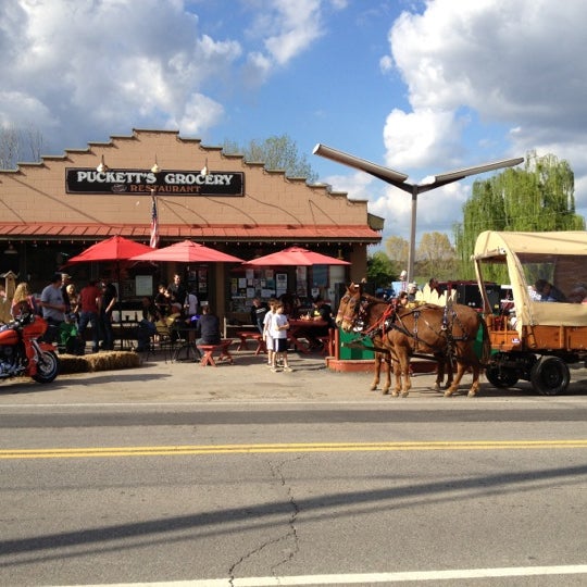 Puckett's Grocery & Restaurant Leipers Fork, TN