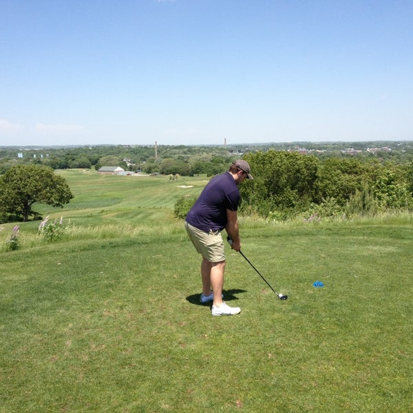 Meadow at Peabody, Peabody, Massachusetts Golf course information and