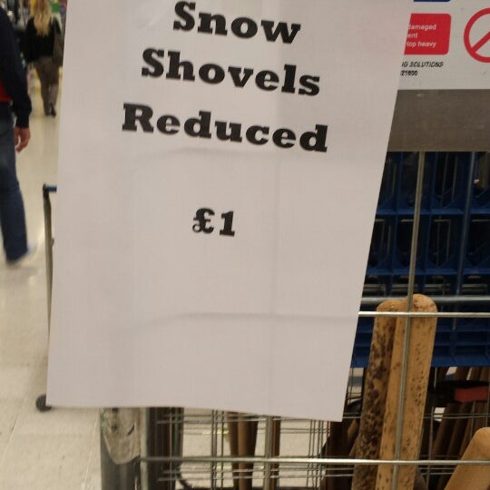 Tesco Grocery Store in Scarborough