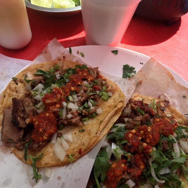tacos de cabeza de borrego EL Güero Carrito de comida