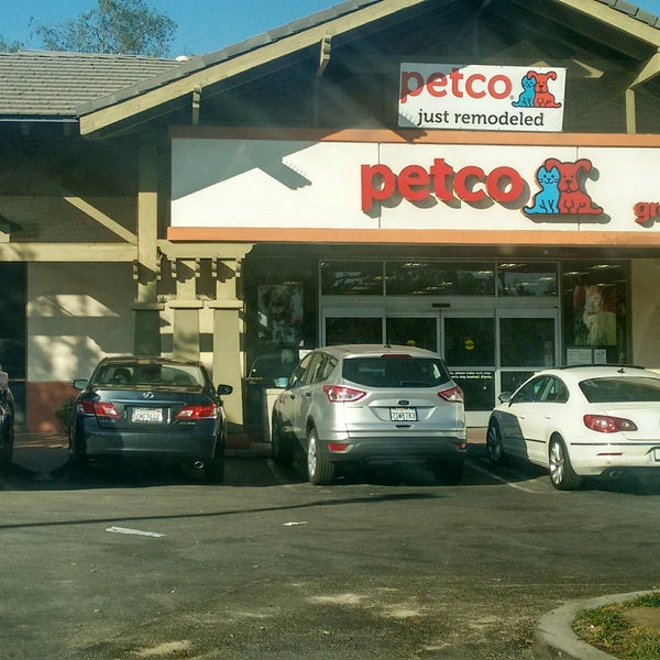 Petco Pet Store in La Canada