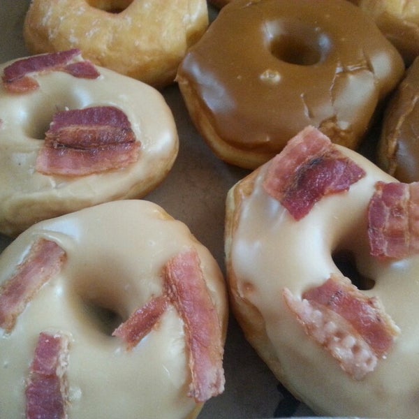 Donut Joe's 3199 Lee St