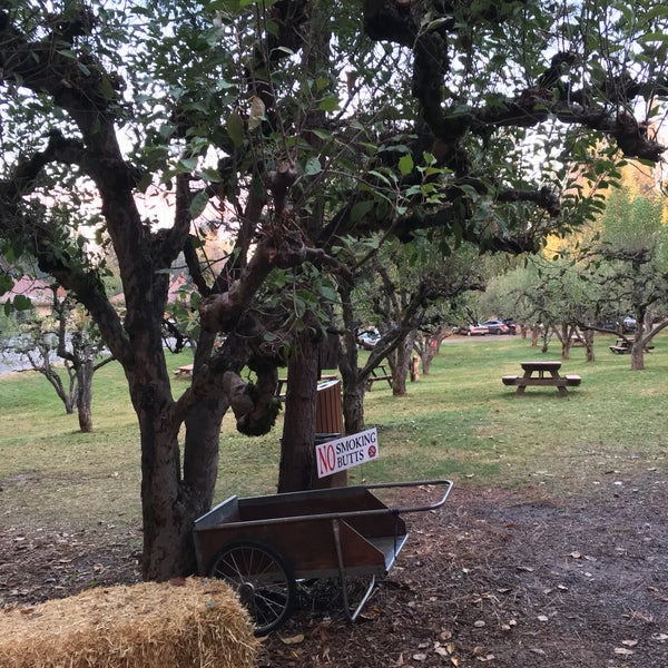 Grandpa's Cellar Farm in Camino