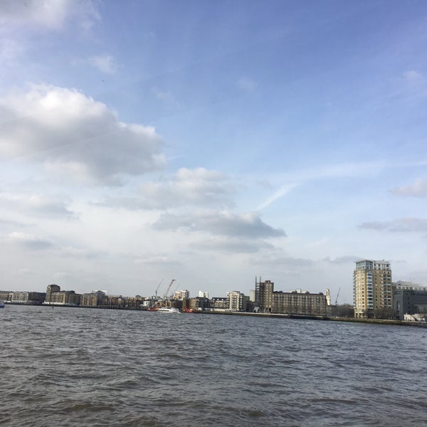 River Thames - Surrey Docks - Tower Bridge/Greenwich