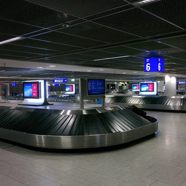 Fotos bei Gepäckausgabe - Flughafen - Frankfurt am Main, Hessen