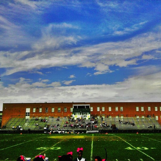 Damascus High School - High School in Damascus