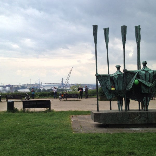 Where's Good? Holiday and vacation recommendations for Hamburg, Germany. What's good to see, when's good to go and how's best to get there.