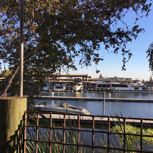 Garlic Brothers Restaurant & Bar American Restaurant in Stockton