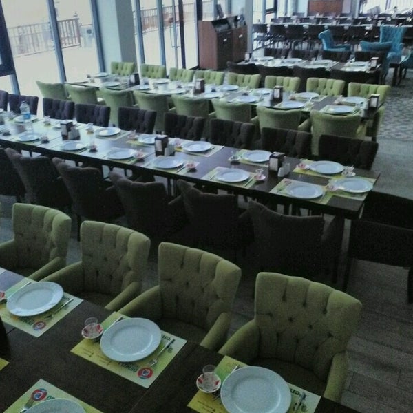 restaurant p l