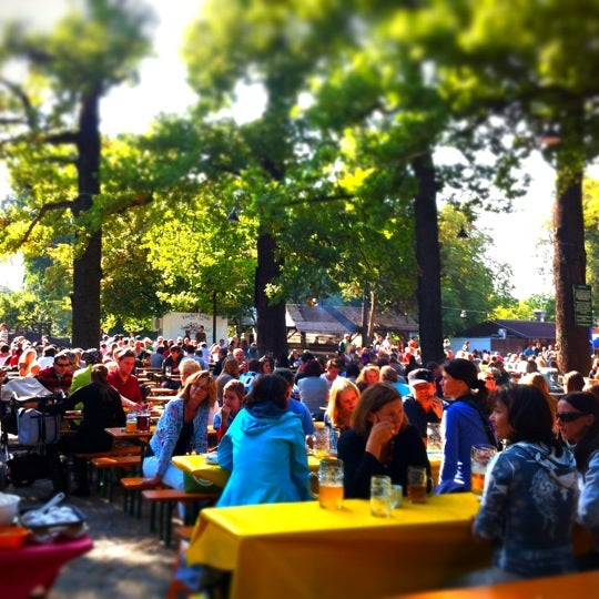 Königlicher Hirschgarten - Beer Garden in Nymphenburg