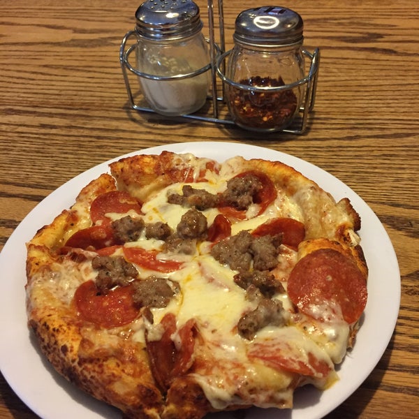 Klon S Pizza Now Closed Place In Evergreen