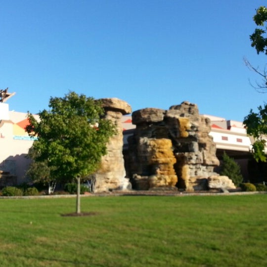 Ho-chunk casino hotel and convention center