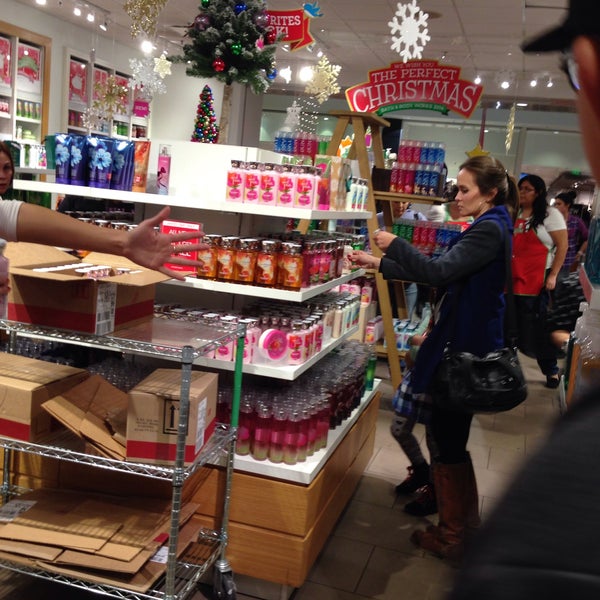 photos at bath body works 7 tips from 259 visitors bath and body works plaza bonita