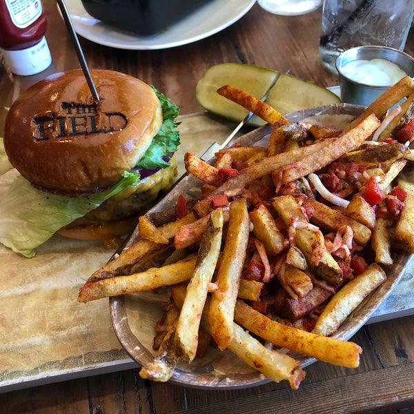 The Field Burger & Tap 1 Country Club Ln