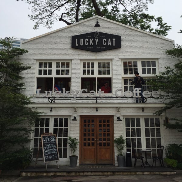 Lucky Cat Coffee & Kitchen Coffee Shop