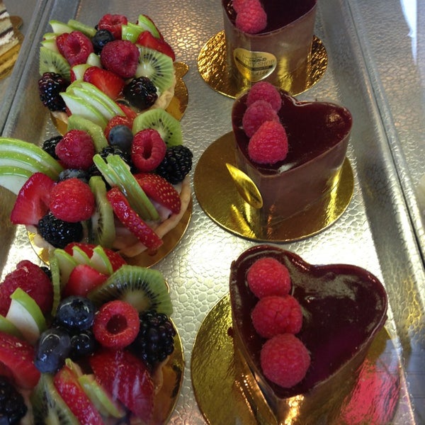 Alexandria Pastry Shop Fairlington 3690H King St