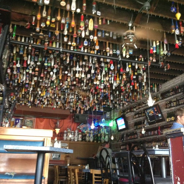 Kickbacks Gastropub Riverside 910 King St