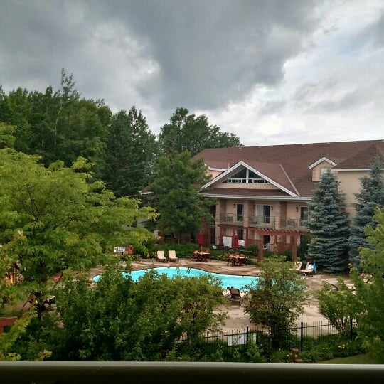 Georgian Manor Resort & Country Club - Resort in Collingwood