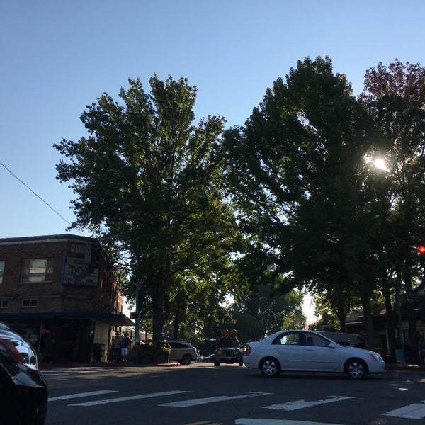 Downtown Kirkland Neighborhood in Kirkland