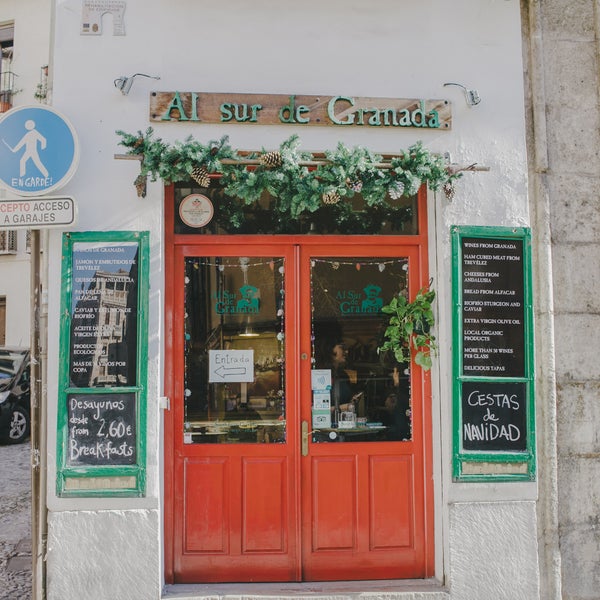 Where's Good? Holiday and vacation recommendations for Granada, Spain. What's good to see, when's good to go and how's best to get there.