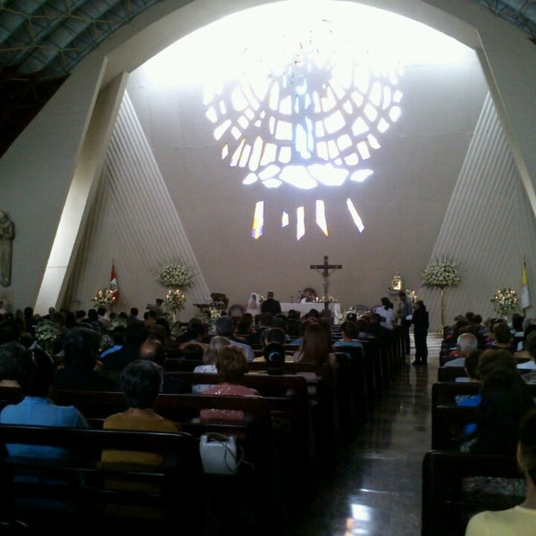 Parroquia Santísimo Nombre de Jesús Iglesia