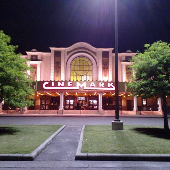 Cinemark 16 Movie Theater in Gulfport