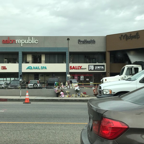 Marshalls Department Store in Studio City