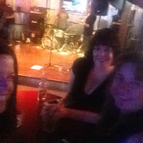 Slingshots 3300 Coach Ln B1