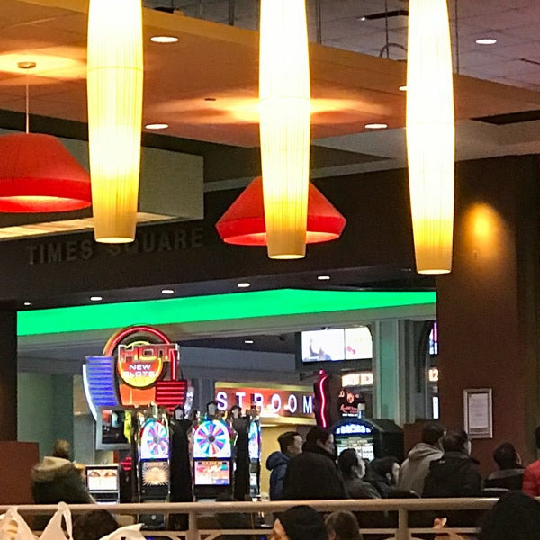hollywood gaming casino food court
