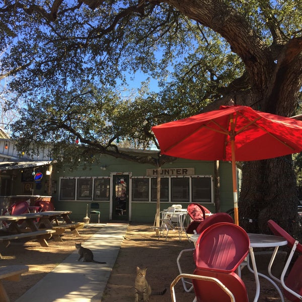 Riley's Tavern 8894 Farm to Market 1102